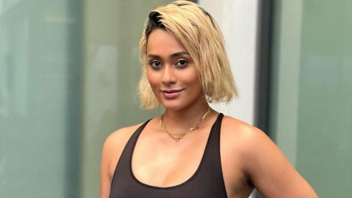 20 Hottest Indonesian Fashion Models To Know In 2023